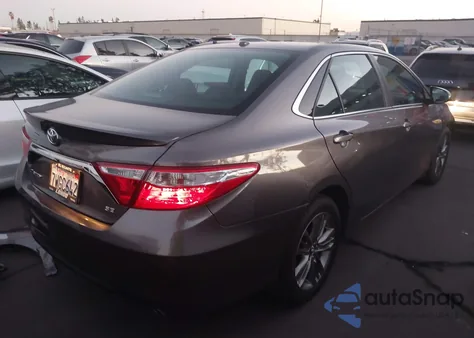 2017 Toyota Camry Se z USA, uszkodzony, nr VIN 4T1BF1FK9HU276456